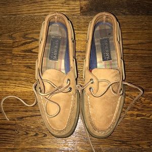 Women’s 6 1/2 Sperry’s.